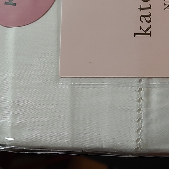 ♠️Kate Spade King Pillowcases - Picture 2 of 4